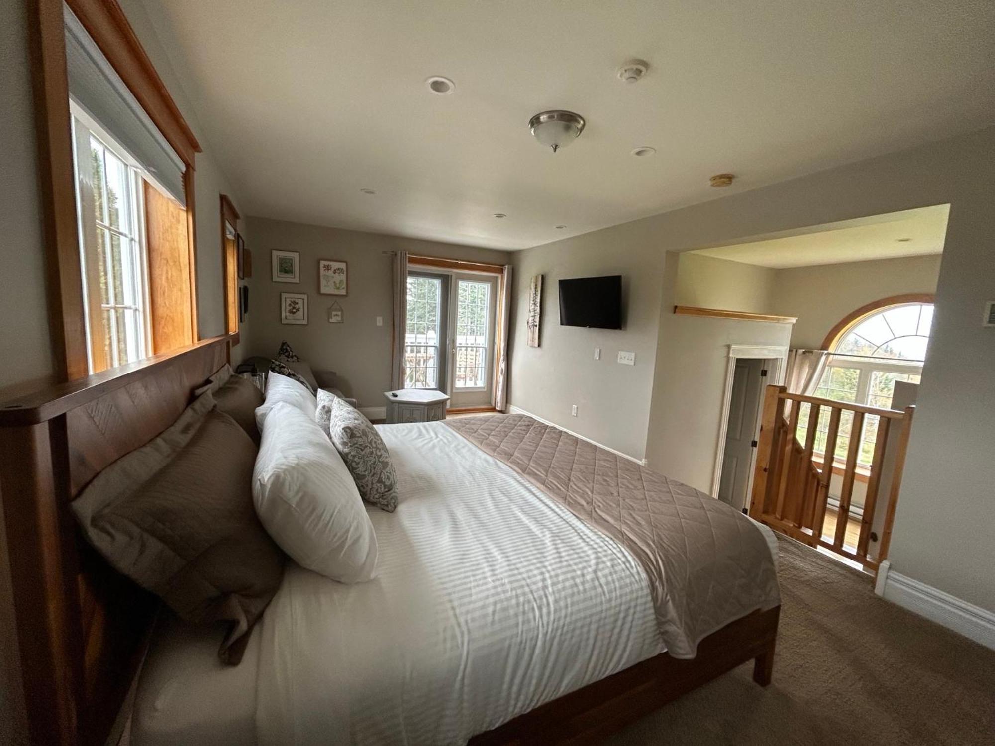 Tides Inn Guest Suites Halls Harbour Extérieur photo