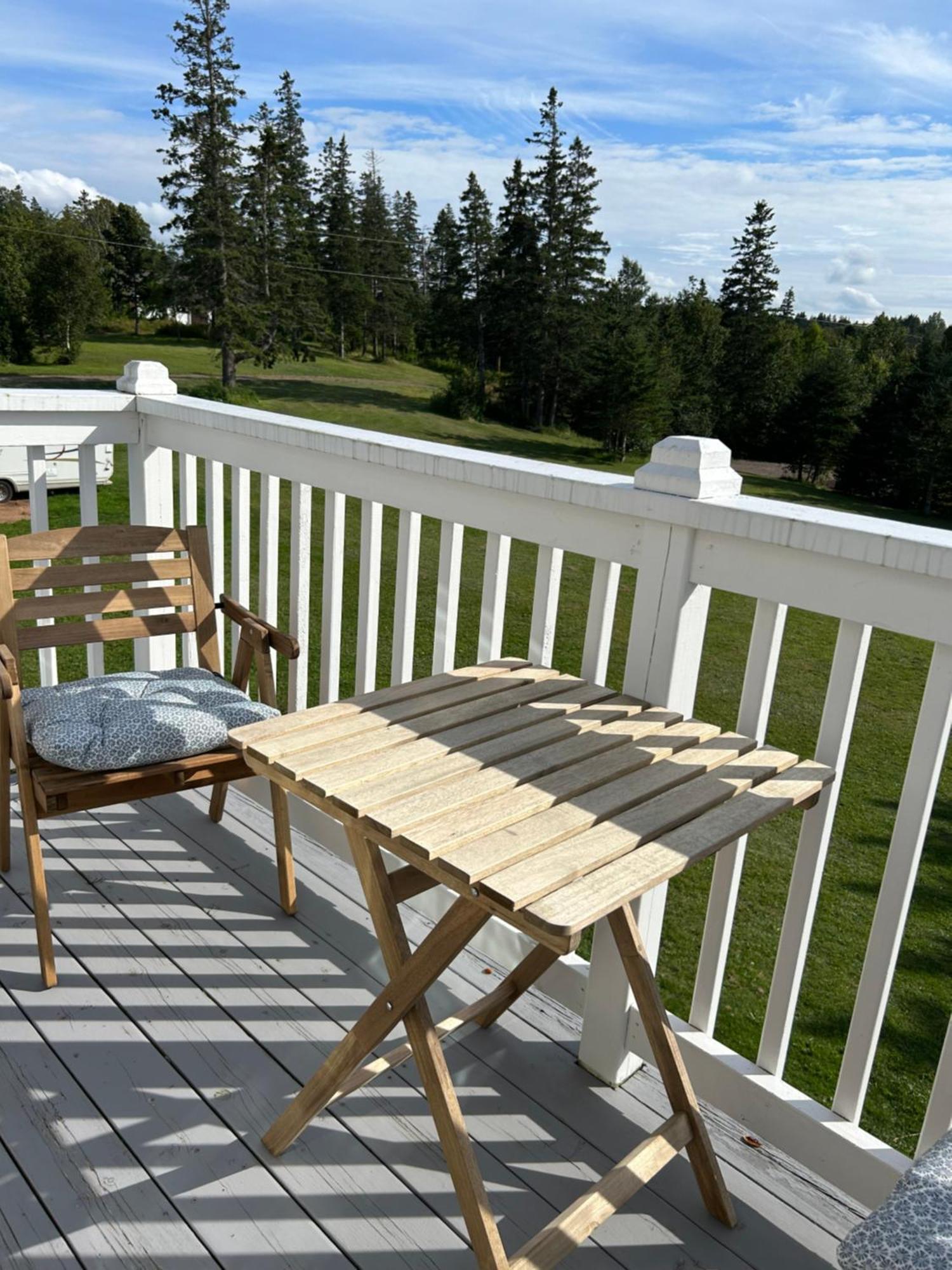 Tides Inn Guest Suites Halls Harbour Extérieur photo