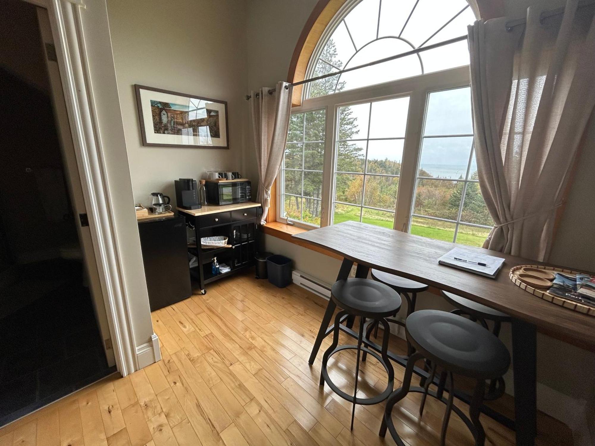 Tides Inn Guest Suites Halls Harbour Extérieur photo