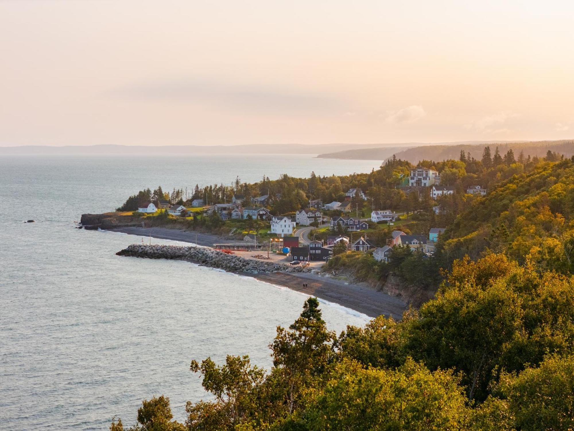 Tides Inn Guest Suites Halls Harbour Extérieur photo