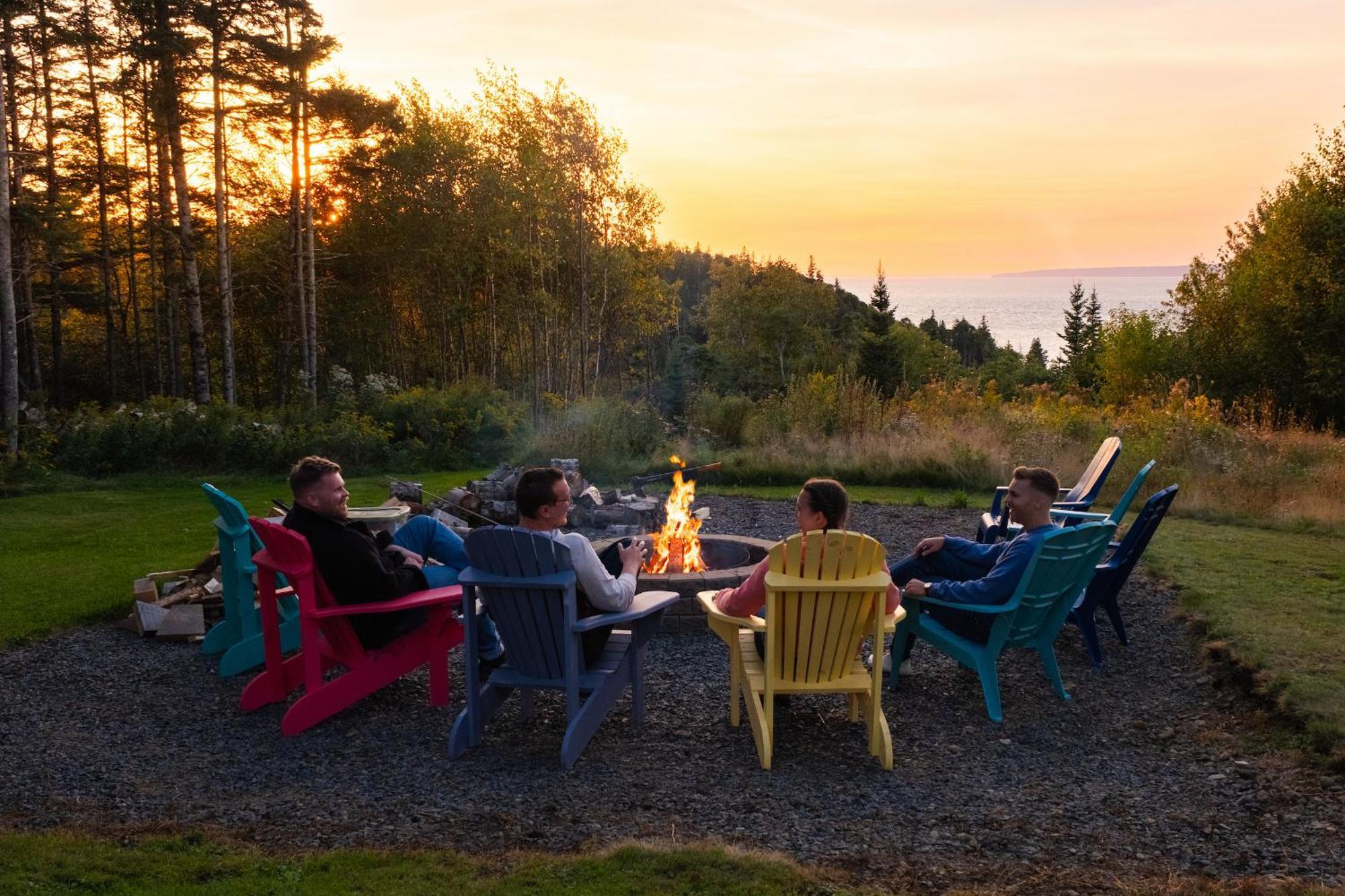 Tides Inn Guest Suites Halls Harbour Extérieur photo